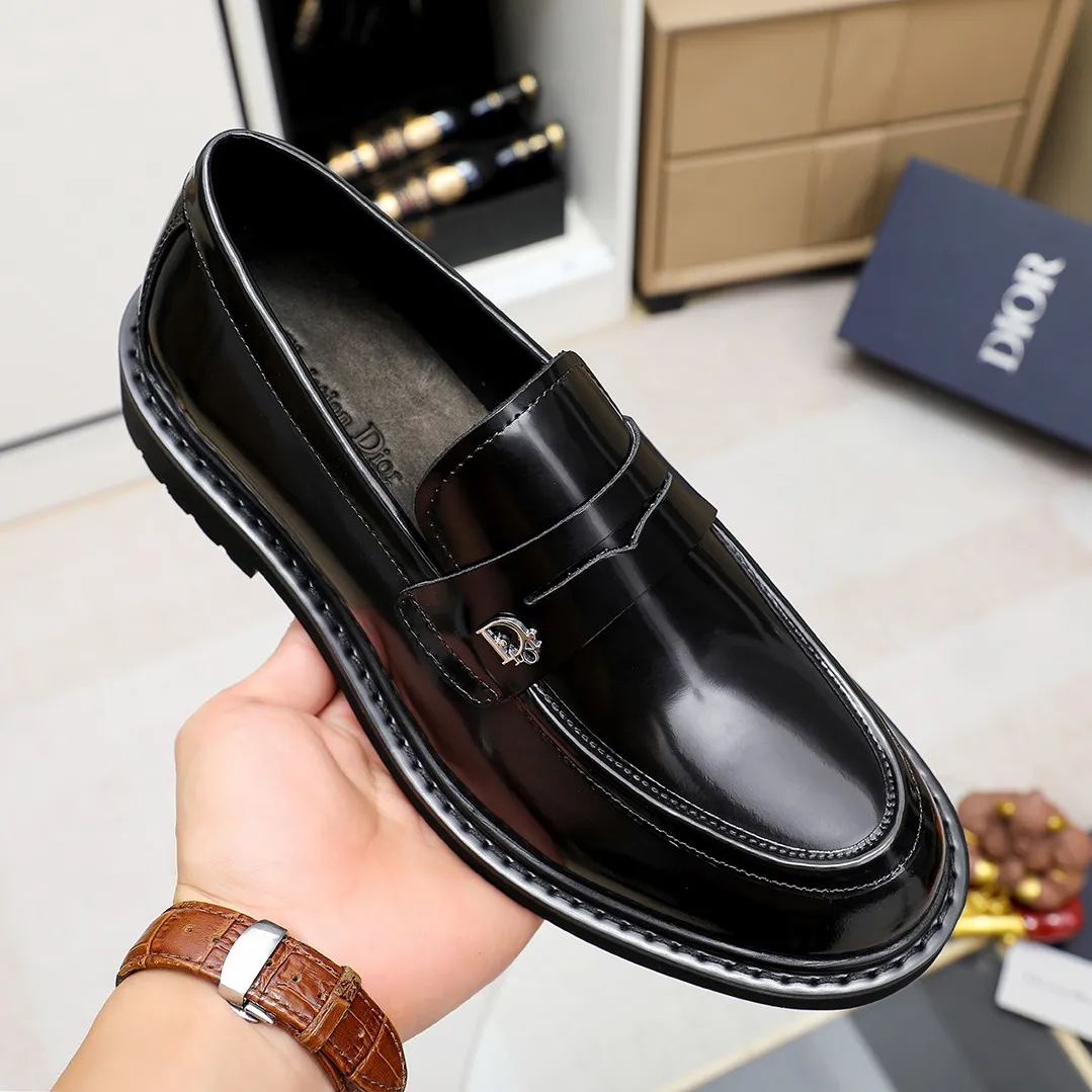 Men's shoes 💰520🕷️🕷️[Dior] Dior's new casual men's shoes are launched in Hong Kong counters. Official website 1:1 production. Italian woven cowhide + water-dyed 🐂 leather lining. Designed by European and American masters. Perfect shape to create counter quality, solid color rubber wear-resistant outsole and classic dazzling toe! Super versatile and very comfortable. High-end without losing taste, fashionable and novel! ! Absolute focus! 8 colors available! Code number 38-45……